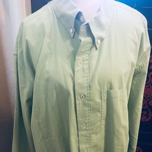 Men’s Button down Izod shirt